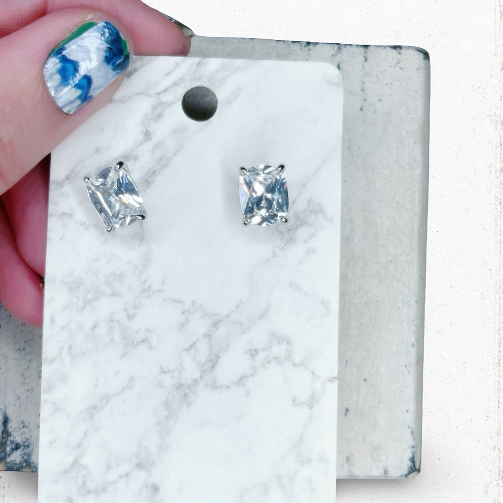4926u. Glass Bling Stud Earrings - Picture 3 of 5